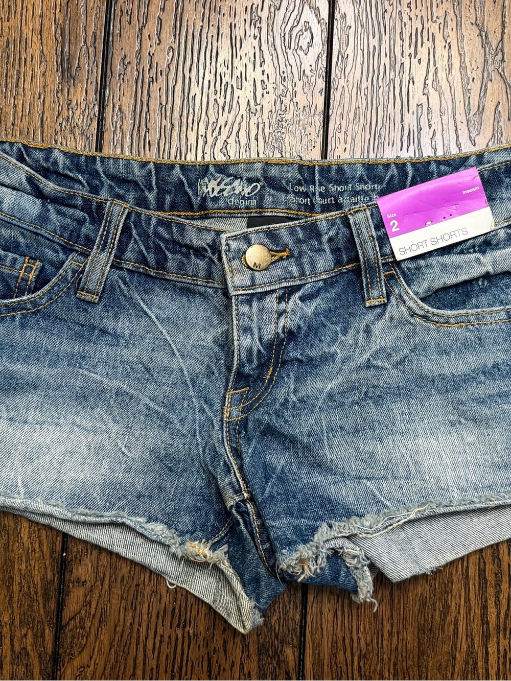 Y2K Mossimo Low-Rise Women's micro jean Shorts - size 2/26